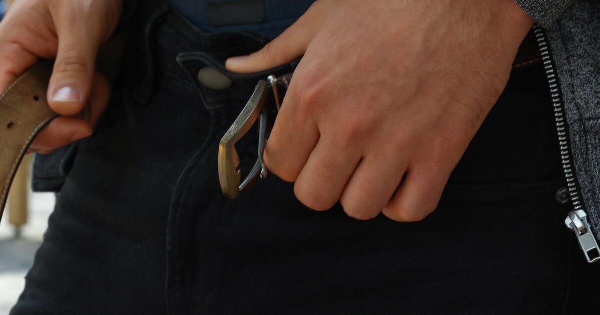 Exhibitionist in Selb: Polizei sucht unbekannten Hundehalter
