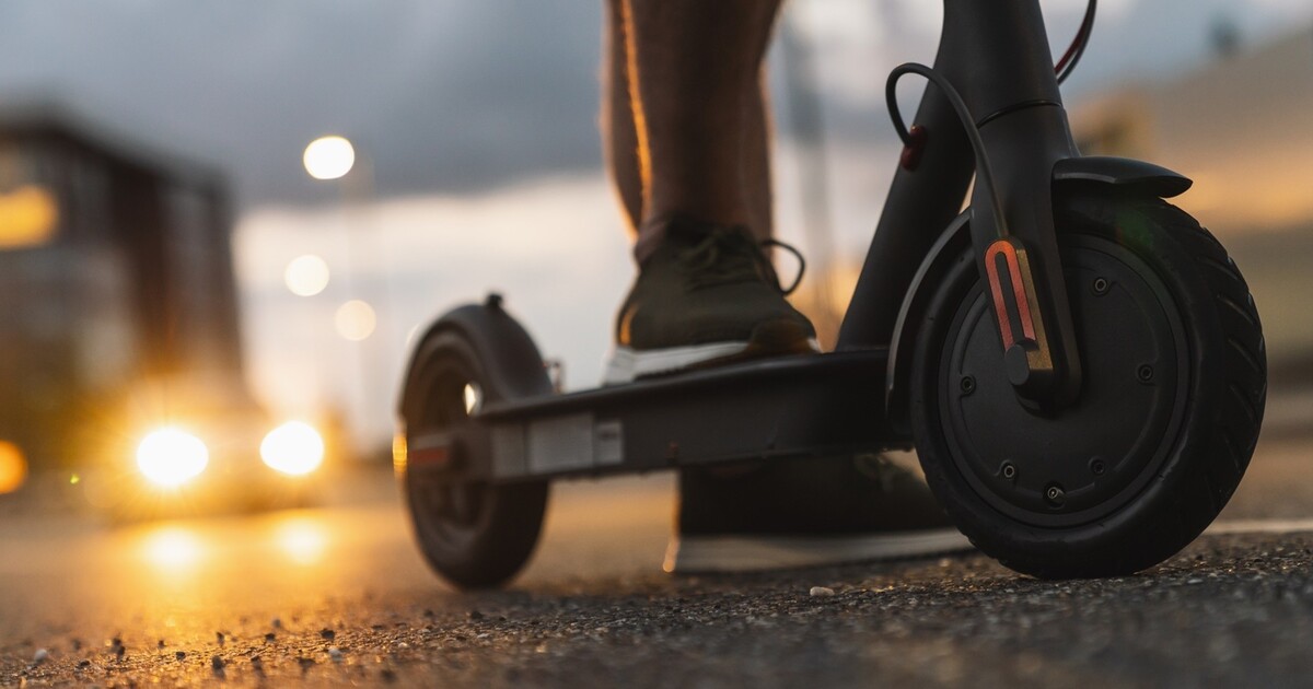 Hof: Minors flee from police on e-scooters
