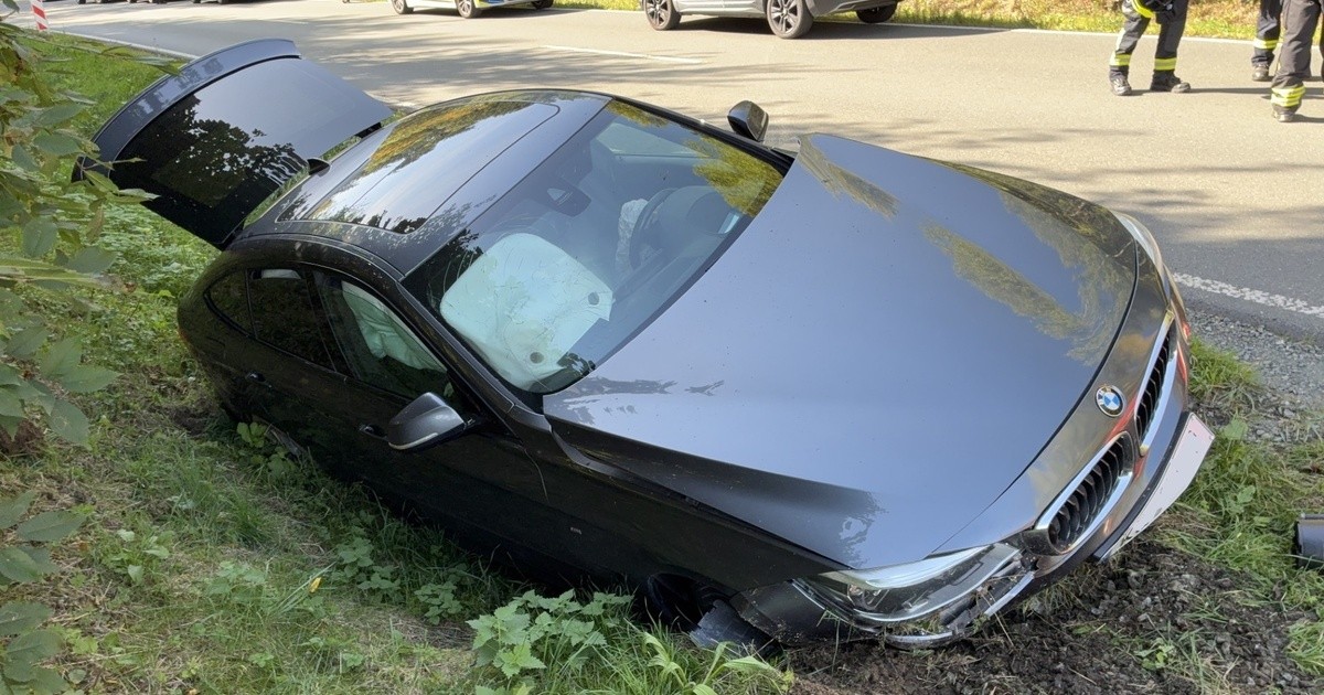 Marktleugast: 66-year-old drives into oncoming lane - | Car ends up in ...