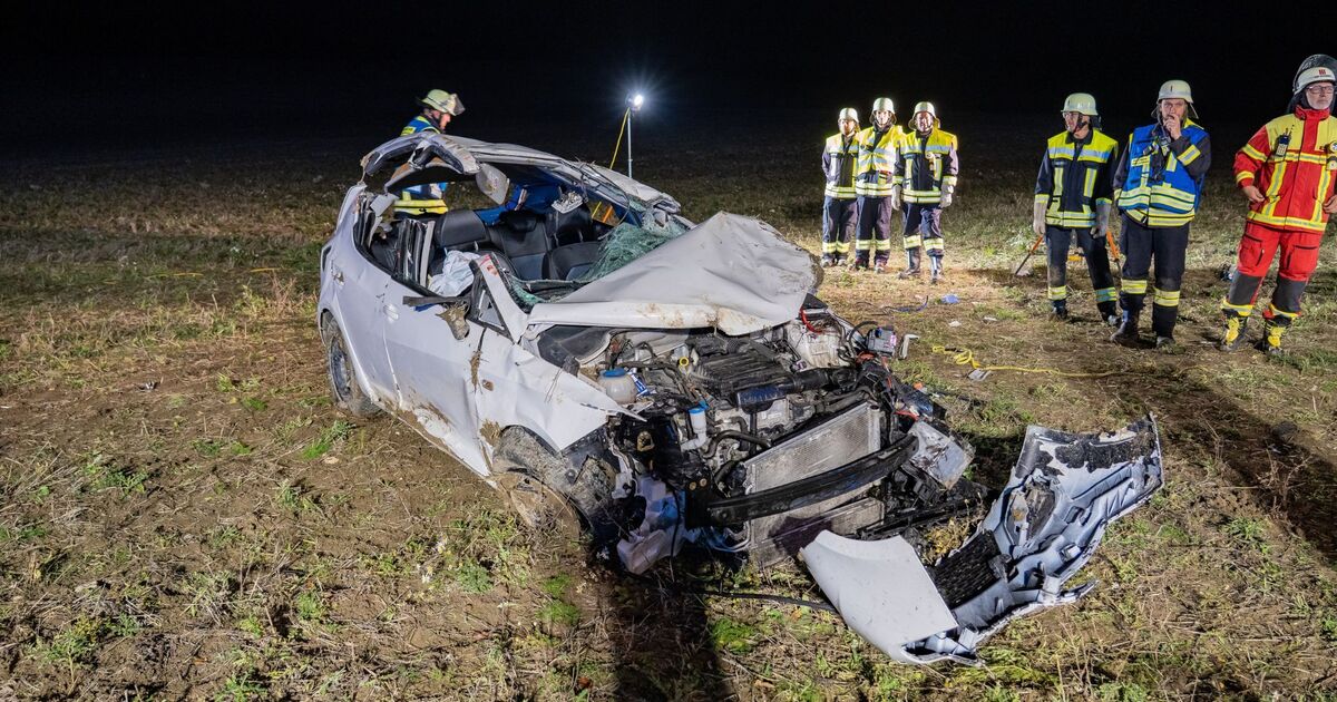 Serious Accident Near Oberlangheim: Four Young People Seriously Injured