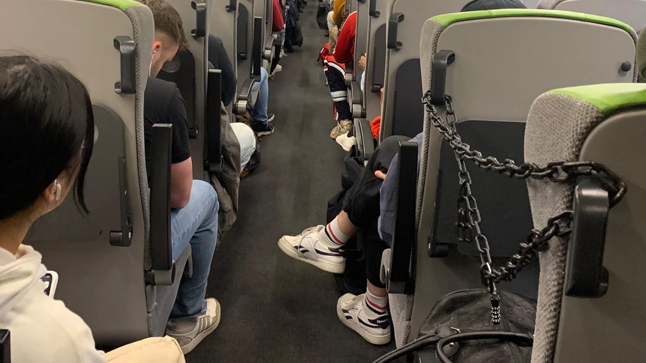 vibe anal plug Note „befriedigend“: Service-Test zeigt Schwächen bei Deutscher Bahn und  Flixtrain