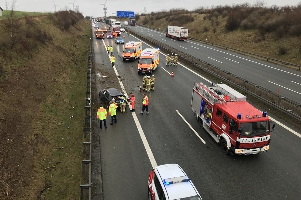 Schwerer Unfall Auf Der A9 Aktuell